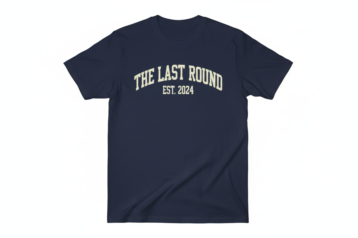Camiseta The Last Round Azul Marino Letras Extra Grandes